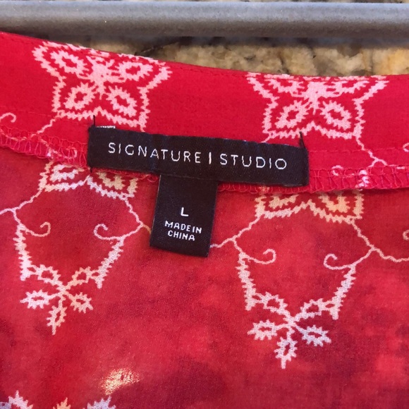 NWOT Large Signature Studio sheer red & white top with tie front & longer back - Picture 2 of 5
